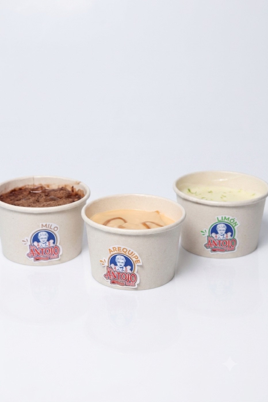 Postres cuchareables de Milo, arequipe y limón de El Antojo Frutal